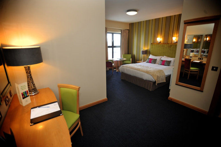 Maldron Hotel Derry מראה חיצוני תמונה